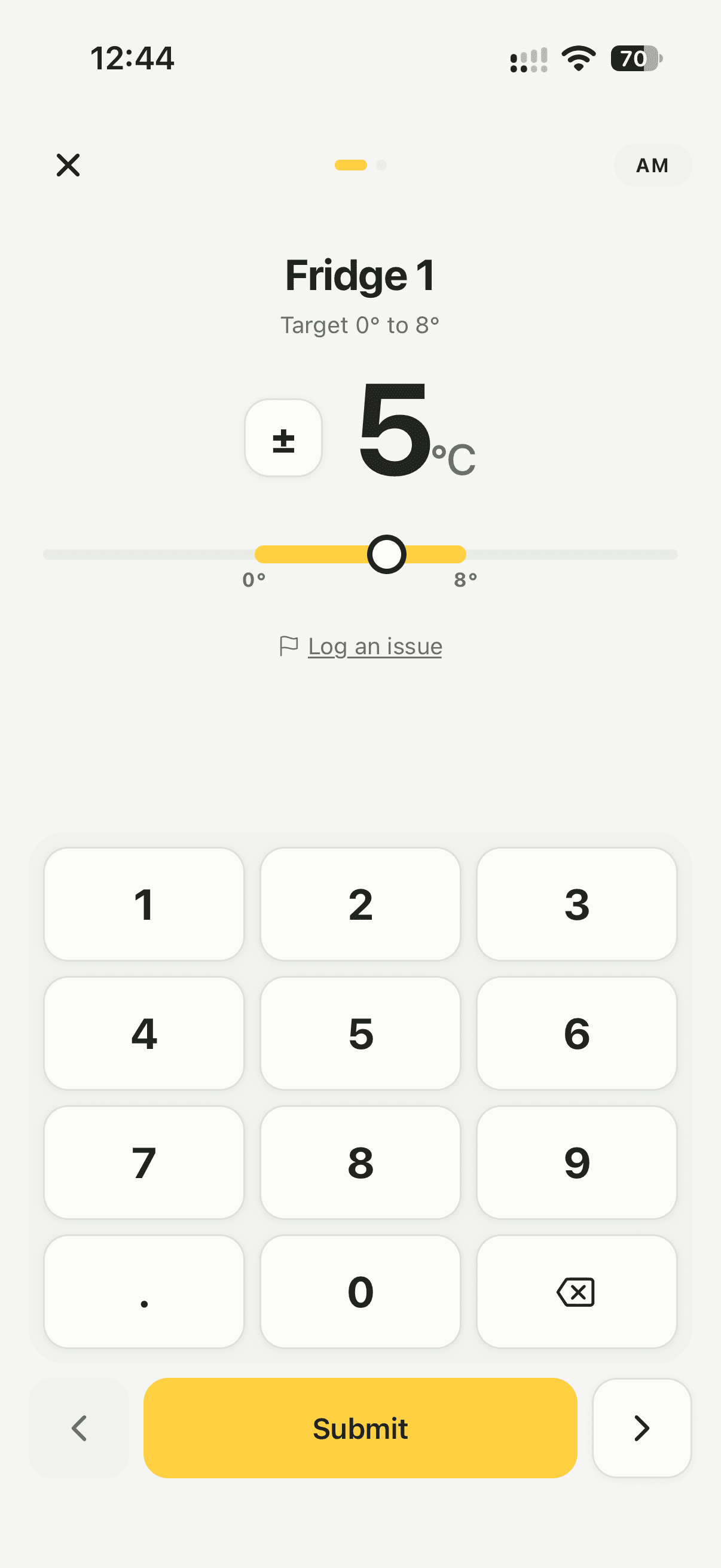 Recording a fridge temperature in Lemon, showing the unit name, target range and a numeric keypad.
